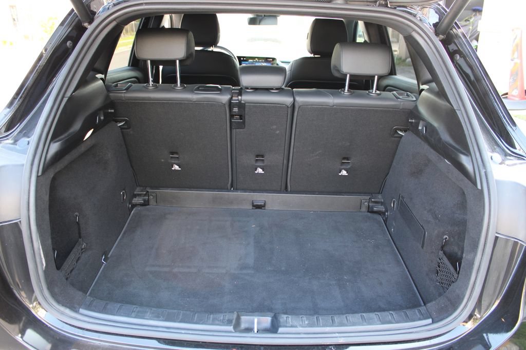 Used 2025 Mercedes-Benz GLA 250 image 27
