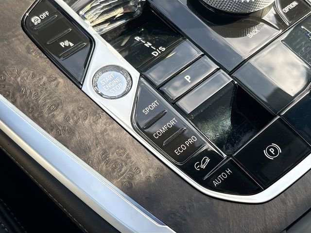 Used 2024 BMW X7 xDrive40i w/ Executive Package image 31