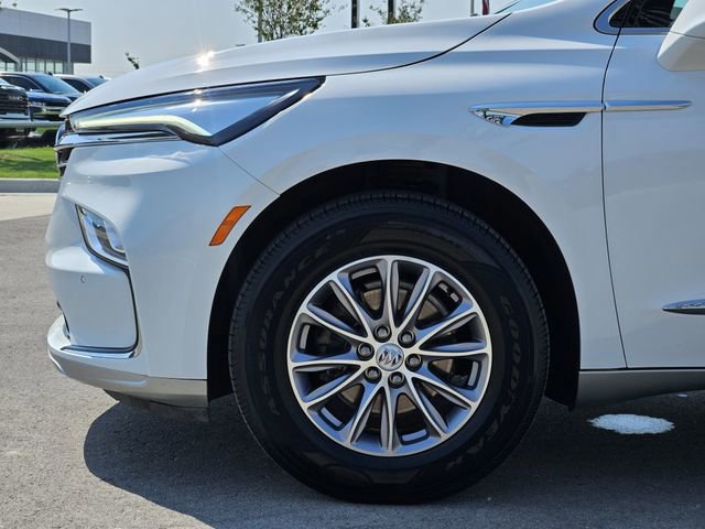Used 2024 Buick Enclave Premium image 10