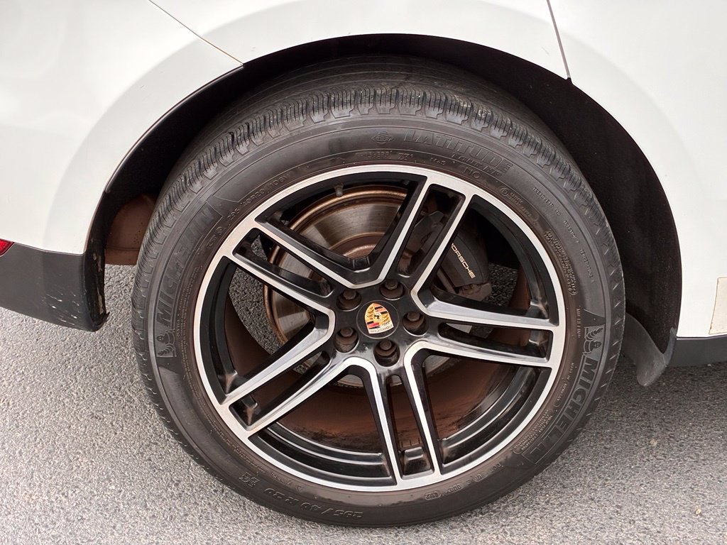 Used 2020 Porsche Macan AWD/4WD image 48