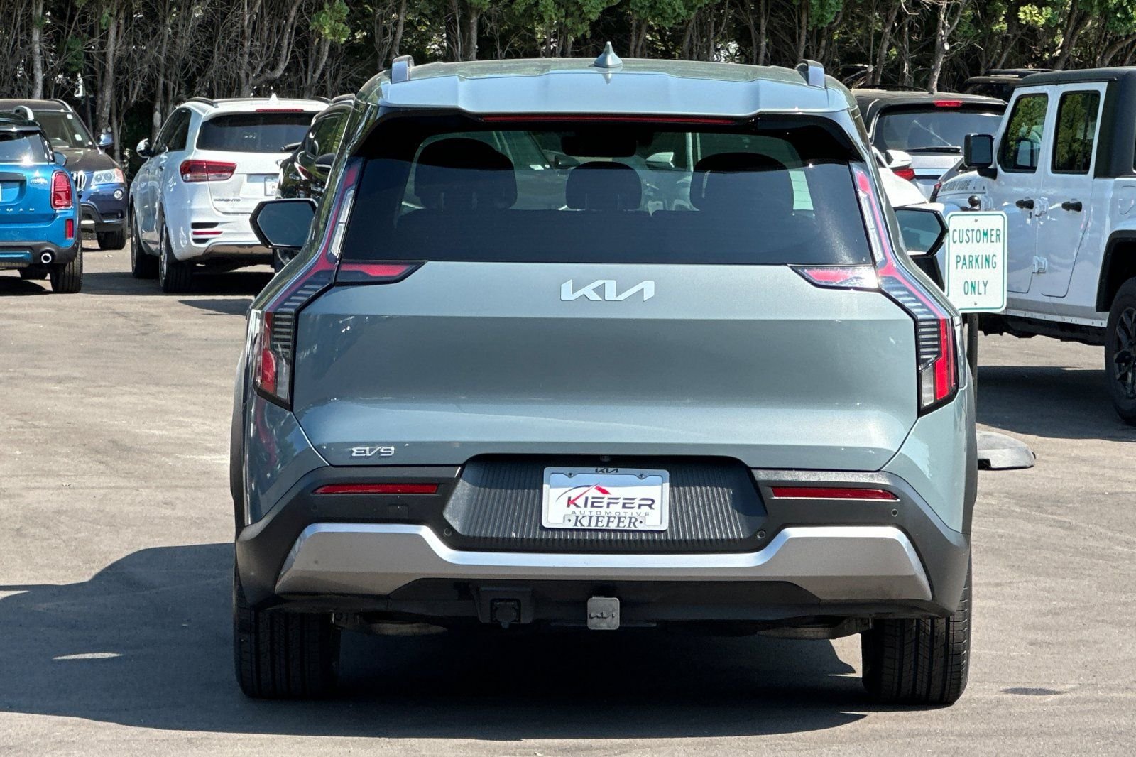 Certified 2024 Kia EV9 Wind AWD/4WD image 5