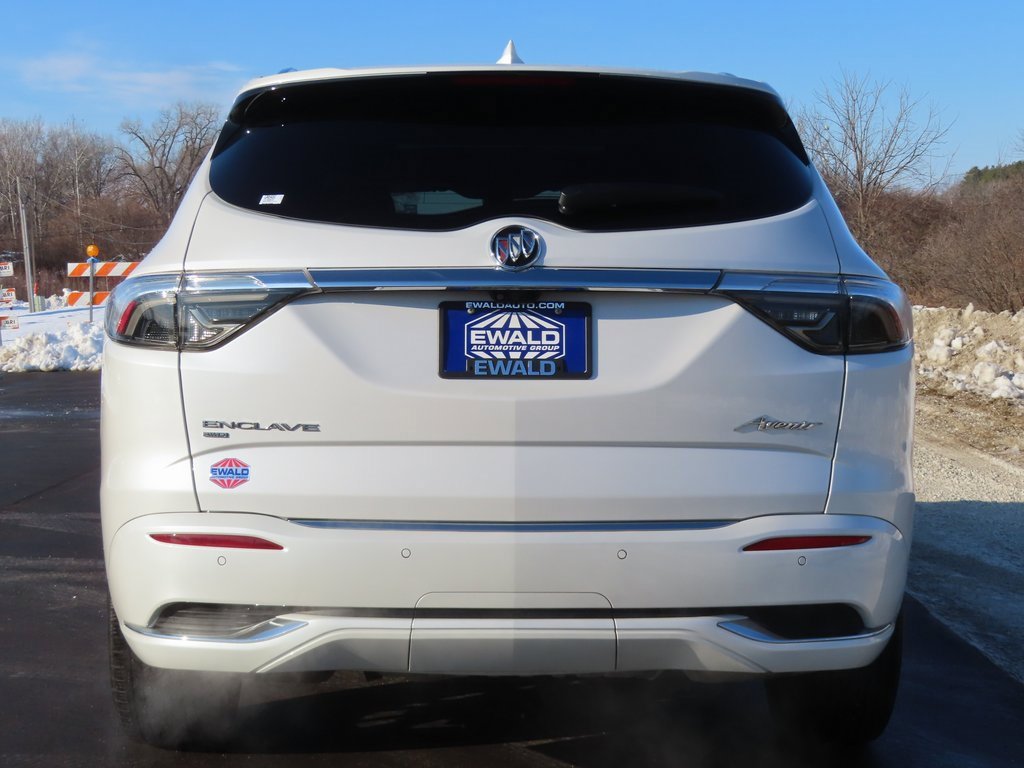 Used 2024 Buick Enclave Avenir w/ Avenir Technology Package image 19