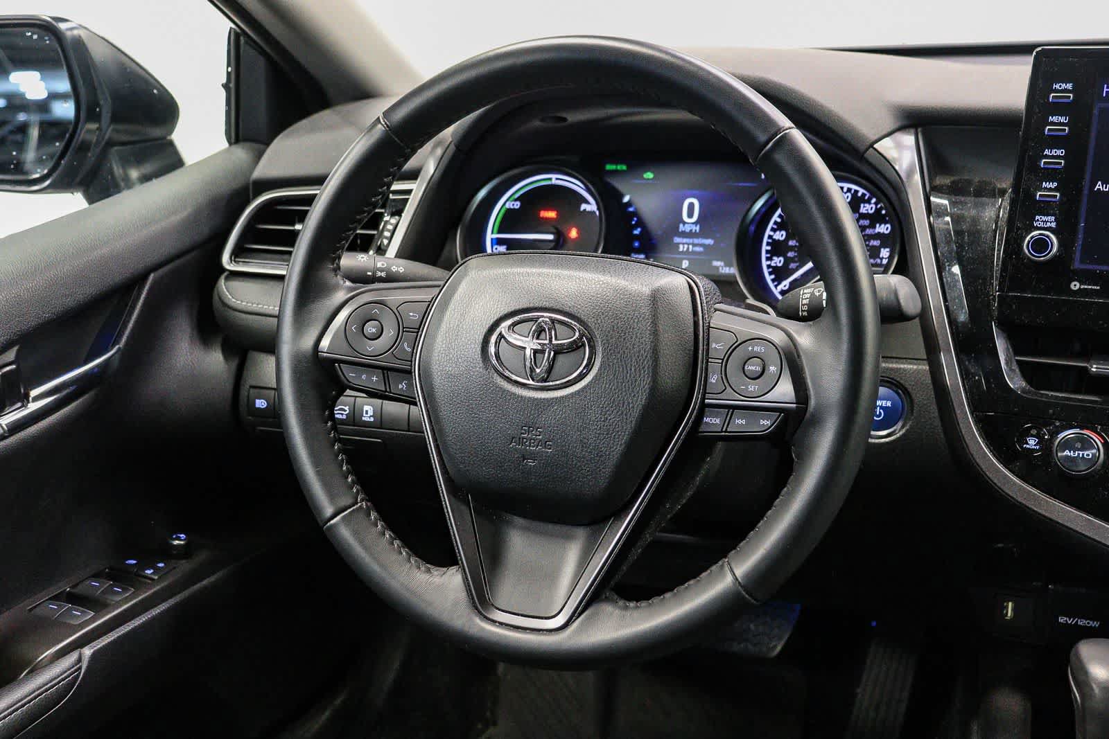 Used 2023 Toyota Camry XSE FWD image 15