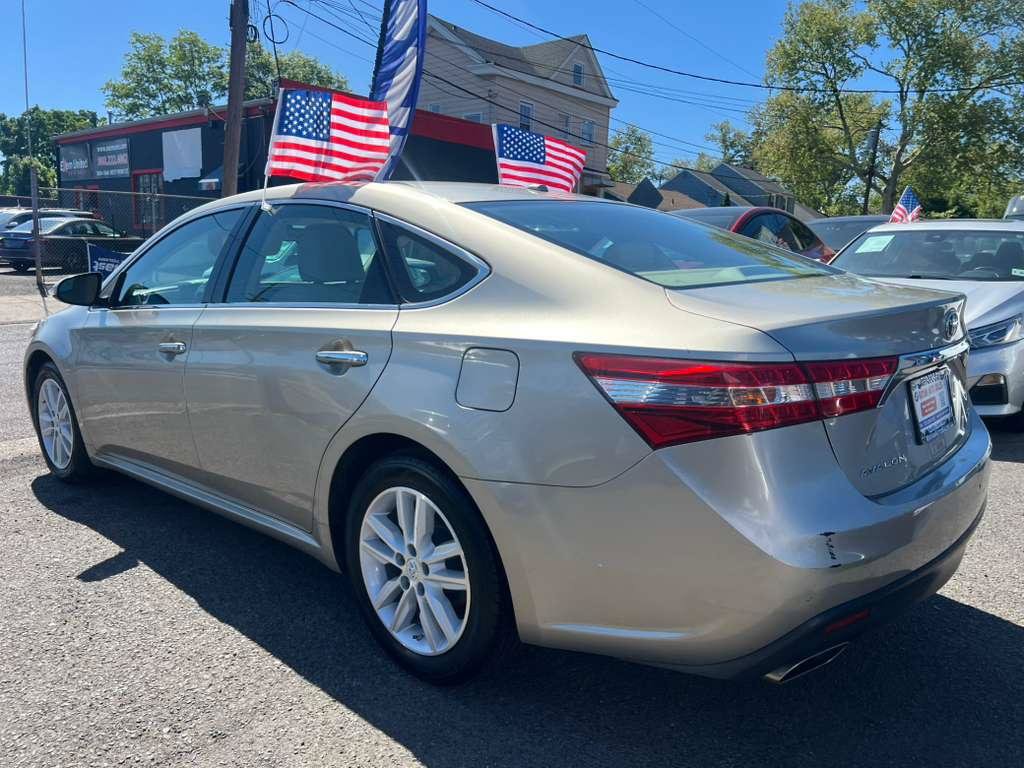Used 2015 Toyota Avalon XLE FWD image 7