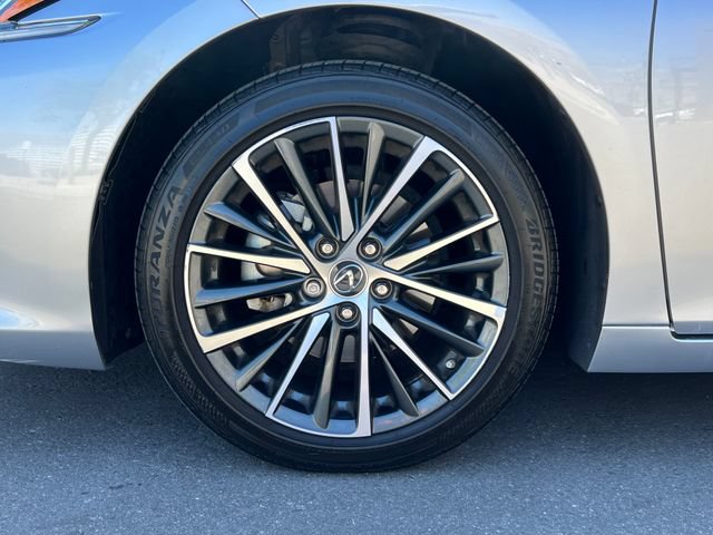 Certified 2025 Lexus ES 350 w/ Premium Package FWD image 11