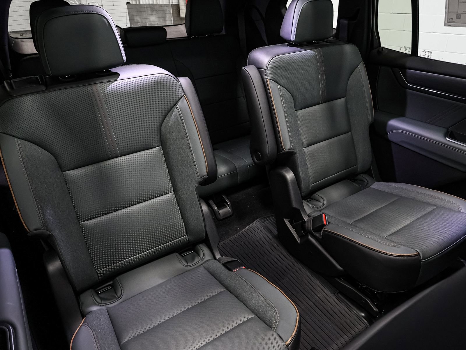 New 2026 GMC Acadia AT4 w/ LPO, Floor Liner Package image 25