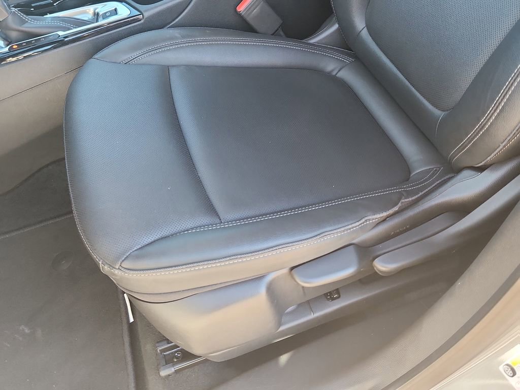 Used 2024 Buick Encore GX Sport Touring image 8