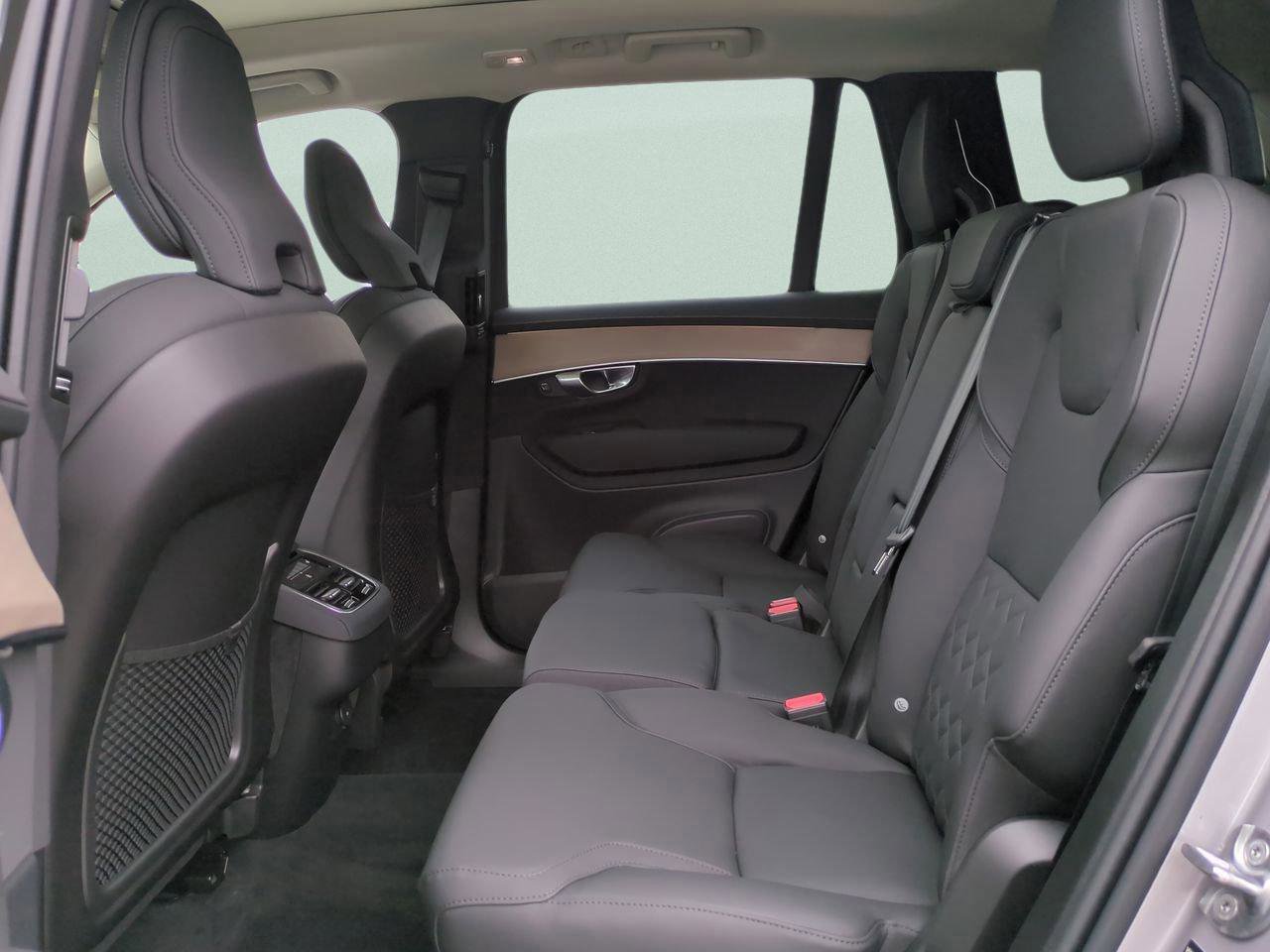 New 2026 Volvo XC90 B5 Plus image 12