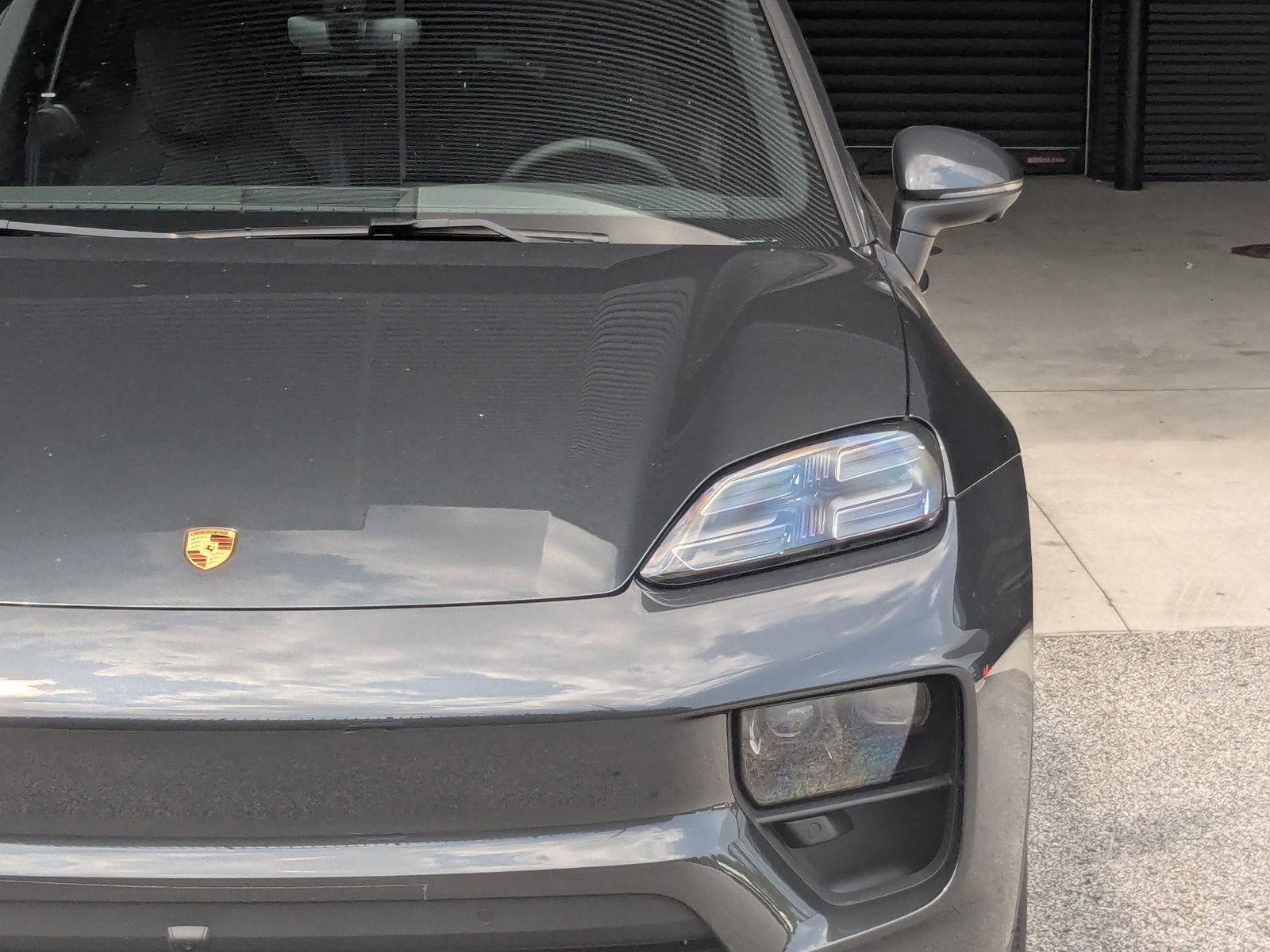 Certified 2025 Porsche Macan 4 Electric AWD/4WD image 12