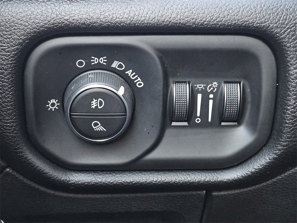 Used 2019 RAM 1500 Laramie image 19