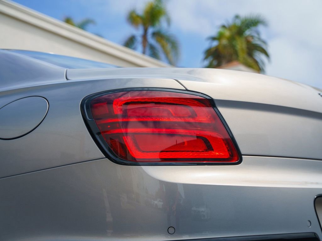 Used 2025 Bentley Flying Spur Plug-In Hybrid AWD/4WD image 27
