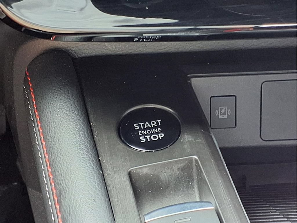 Used 2025 Nissan Kicks SR FWD image 15