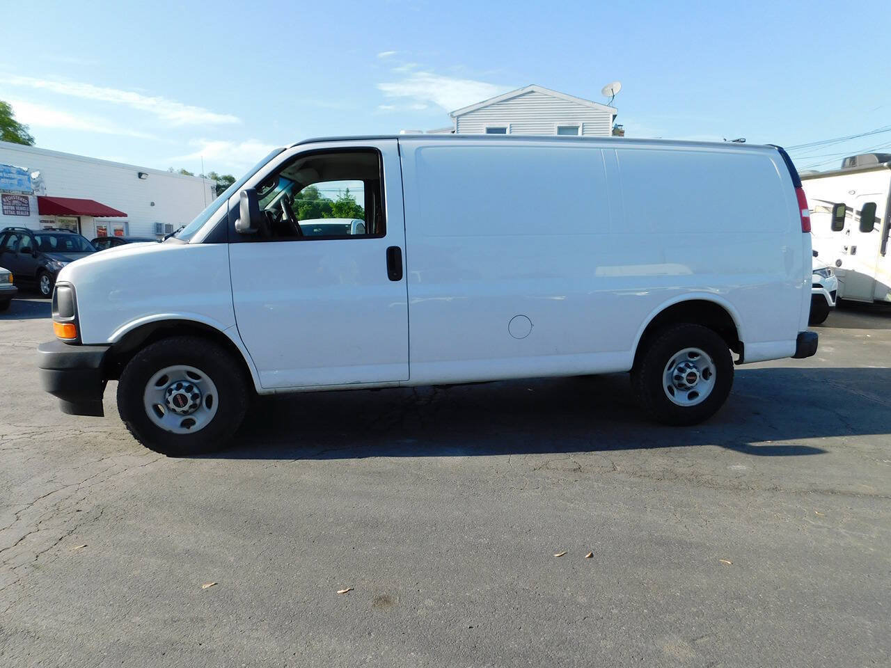 Used 2017 GMC Savana 2500 w/ All Terrain Package RWD image 6
