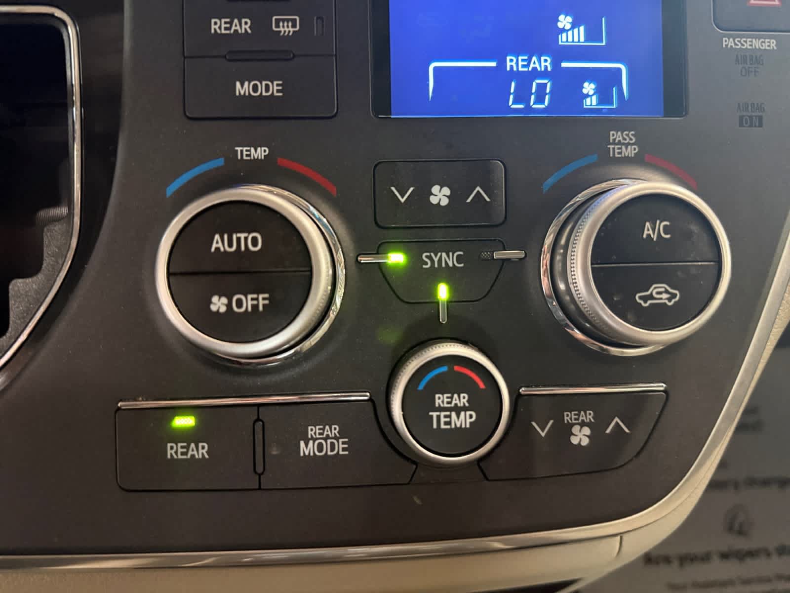 Used 2016 Toyota Sienna XLE AWD/4WD image 17