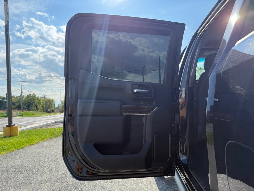 Used 2022 GMC Sierra 1500 Elevation w/ LPO, Elevation Black Package AWD/4WD image 11