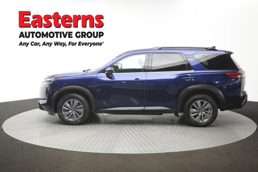 Used 2025 Nissan Pathfinder SV FWD image 61