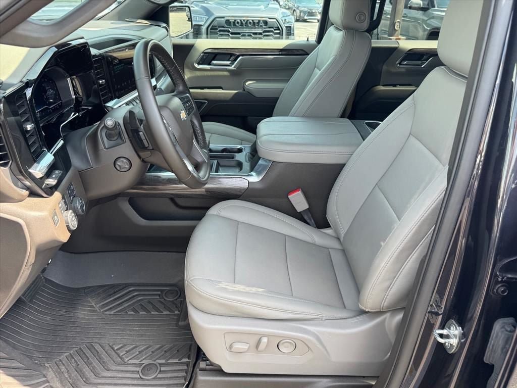 Used 2024 Chevrolet Silverado 1500 LTZ w/ LTZ Premium Package AWD/4WD image 13