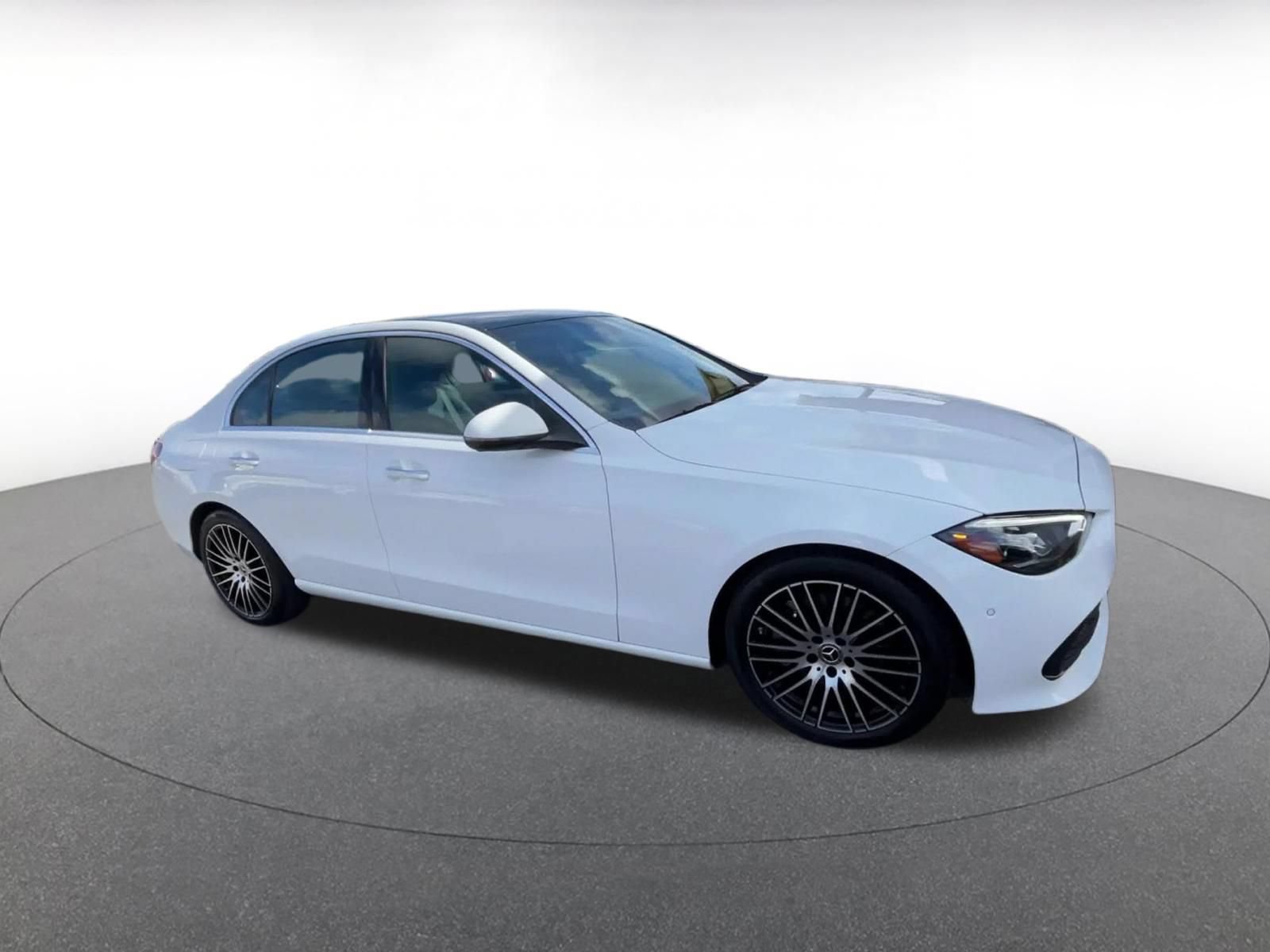 Used 2024 Mercedes-Benz C 300 Sedan image 2