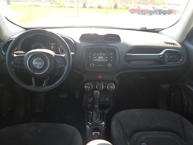 Used 2016 Jeep Renegade Latitude AWD/4WD image 18