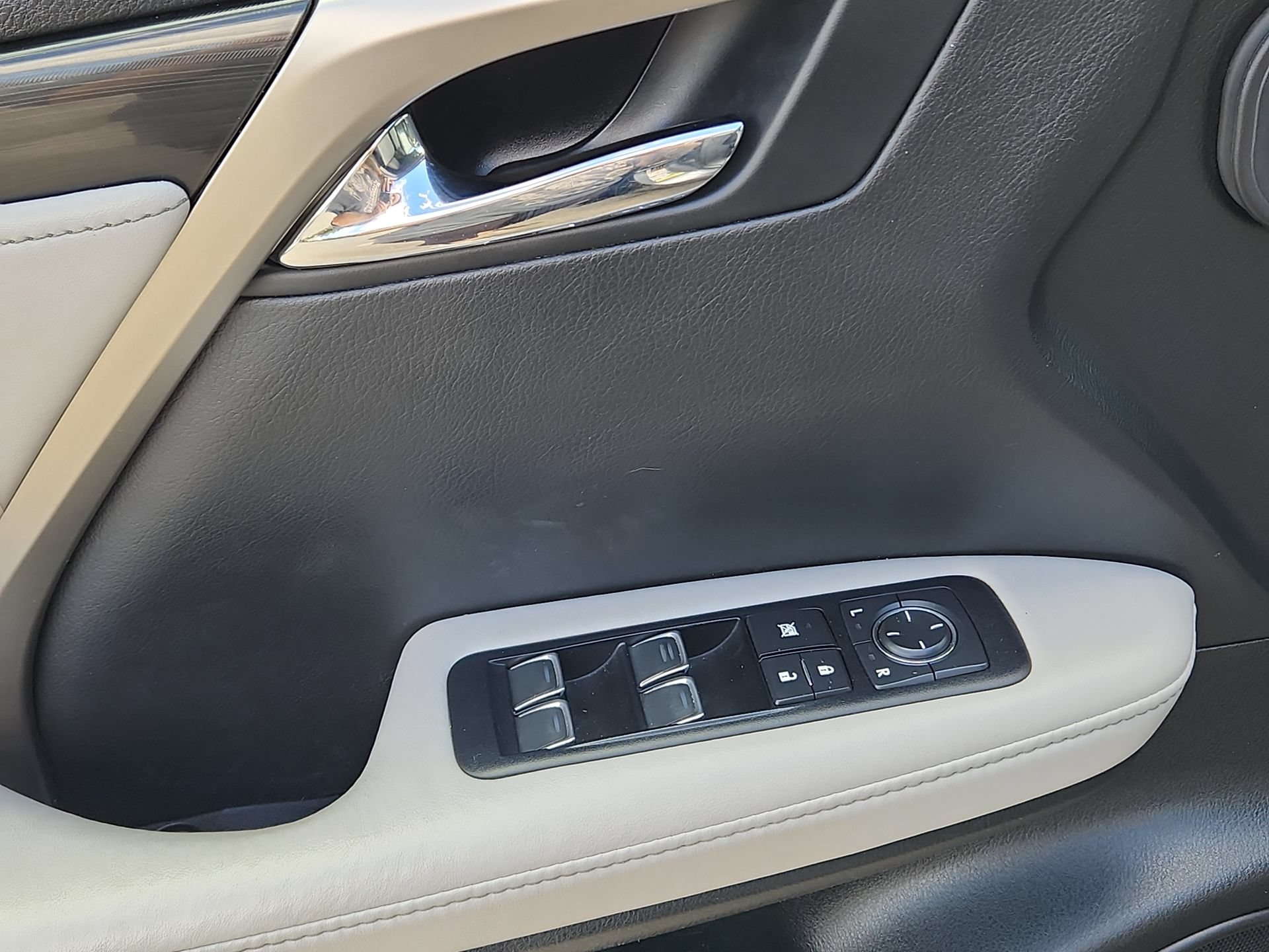 Used 2017 Lexus RX 350 AWD w/ Accessory Package image 15