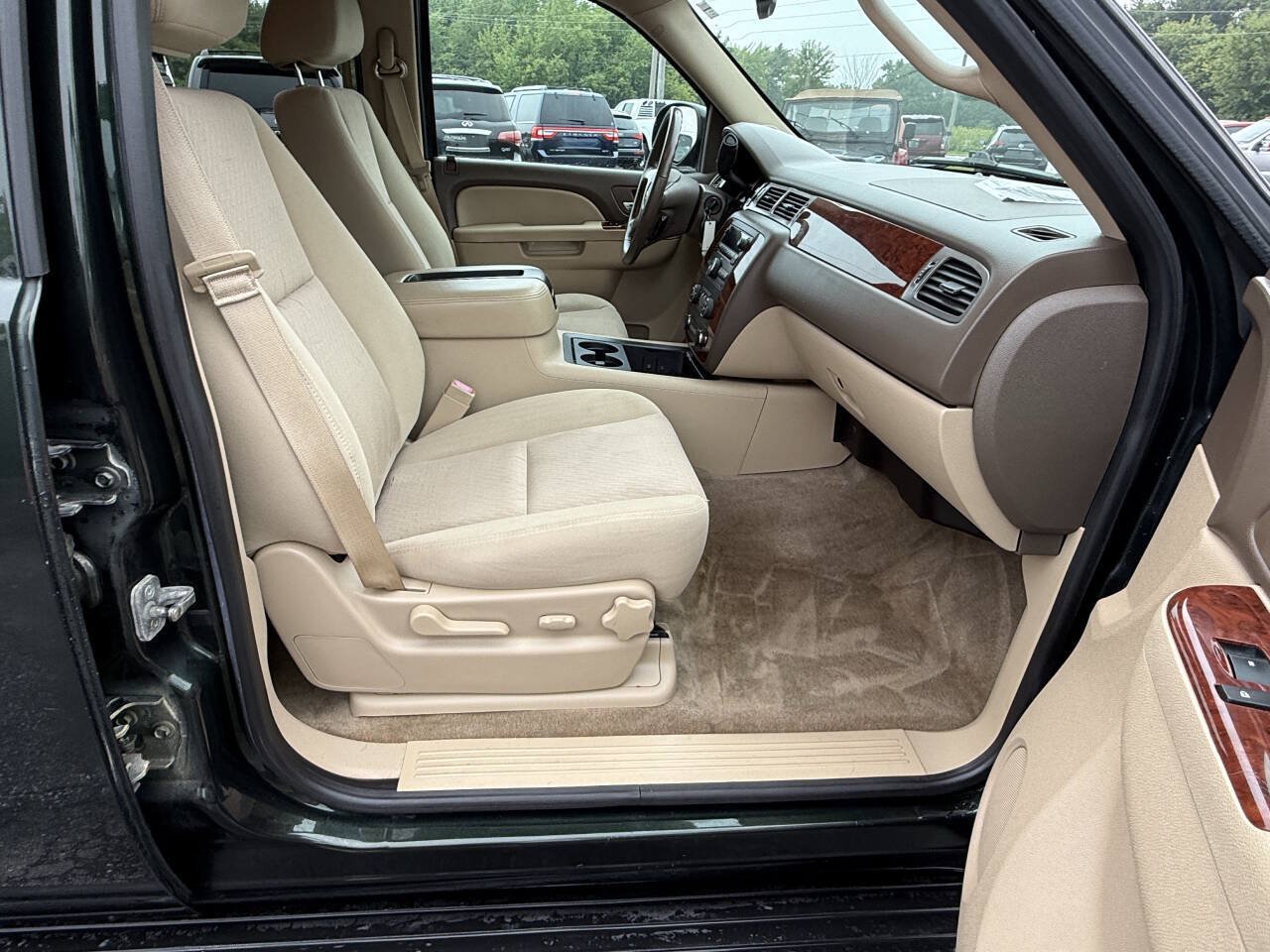 Used 2013 Chevrolet Avalanche LS AWD/4WD image 26