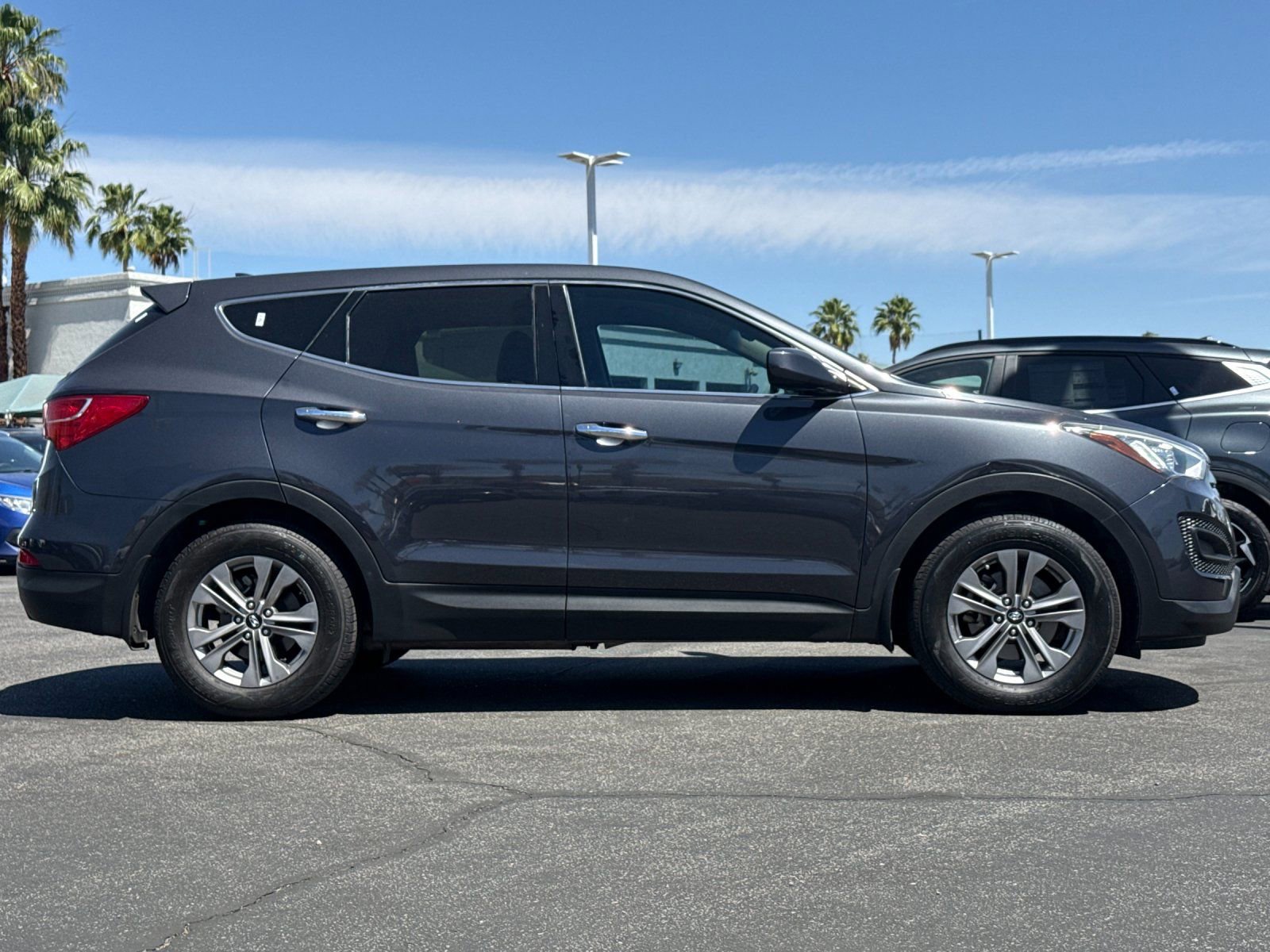 Used 2016 Hyundai Santa Fe Sport FWD image 2