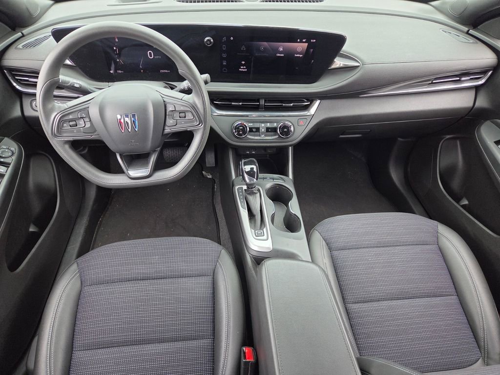 Used 2025 Buick Envista Preferred FWD image 9