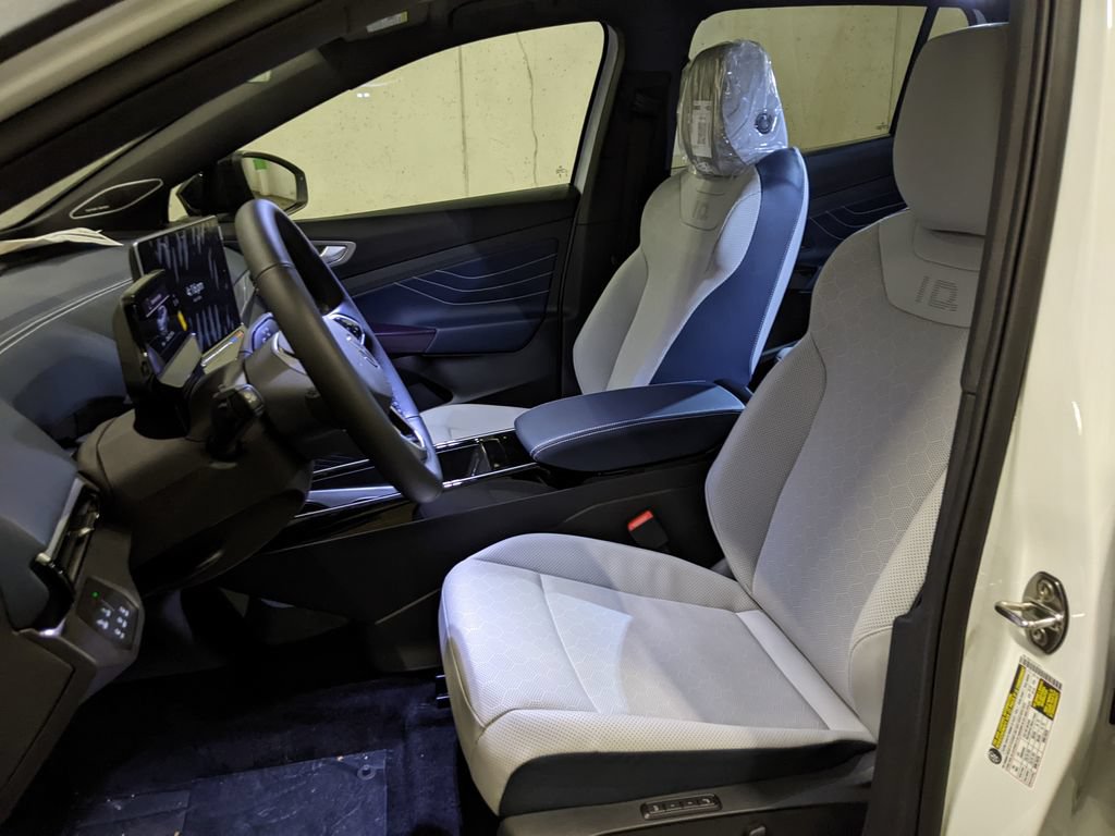 New 2026 Volkswagen ID.4 Pro S Plus AWD/4WD image 11