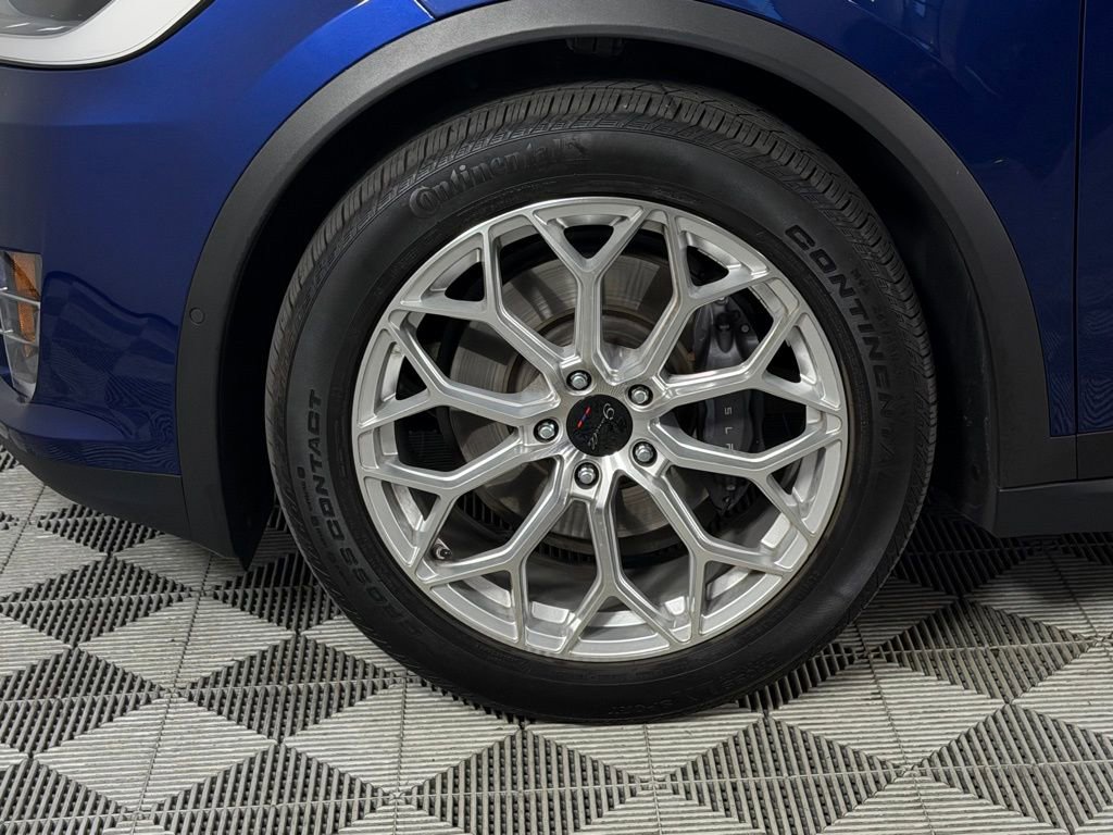 Used 2020 Tesla Model X Long Range image 11