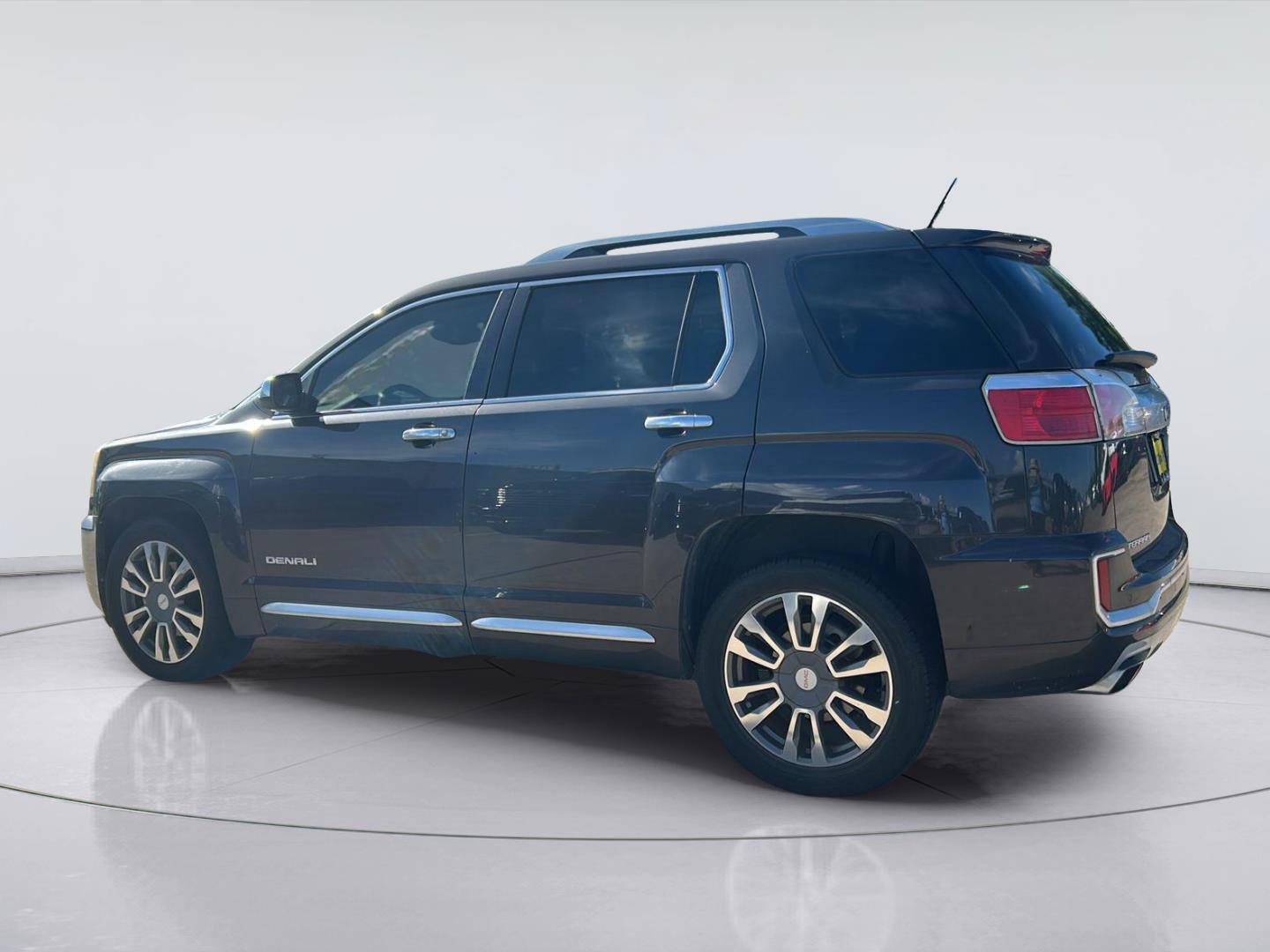 Used 2016 GMC Terrain Denali FWD image 6