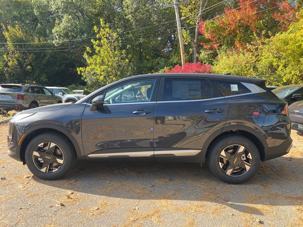 New 2026 Kia Sportage LX image 2
