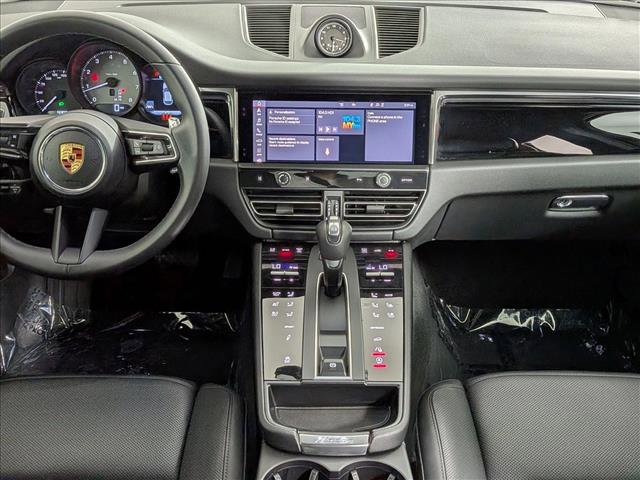 Certified 2025 Porsche Macan S image 20