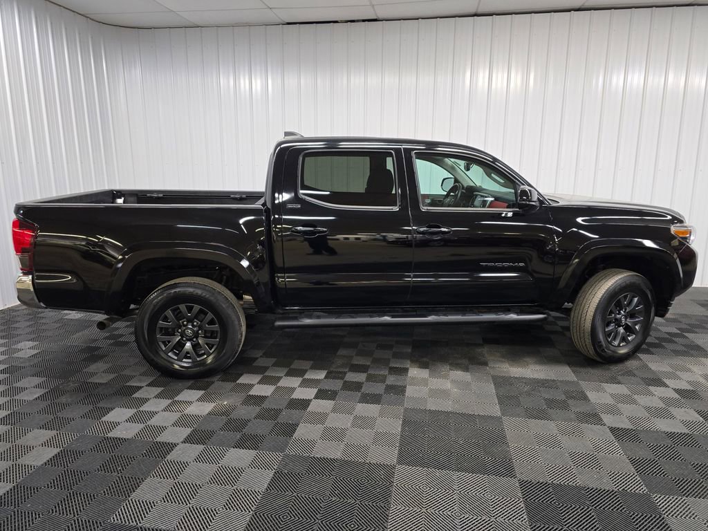 Used 2023 Toyota Tacoma SR5 AWD/4WD image 2