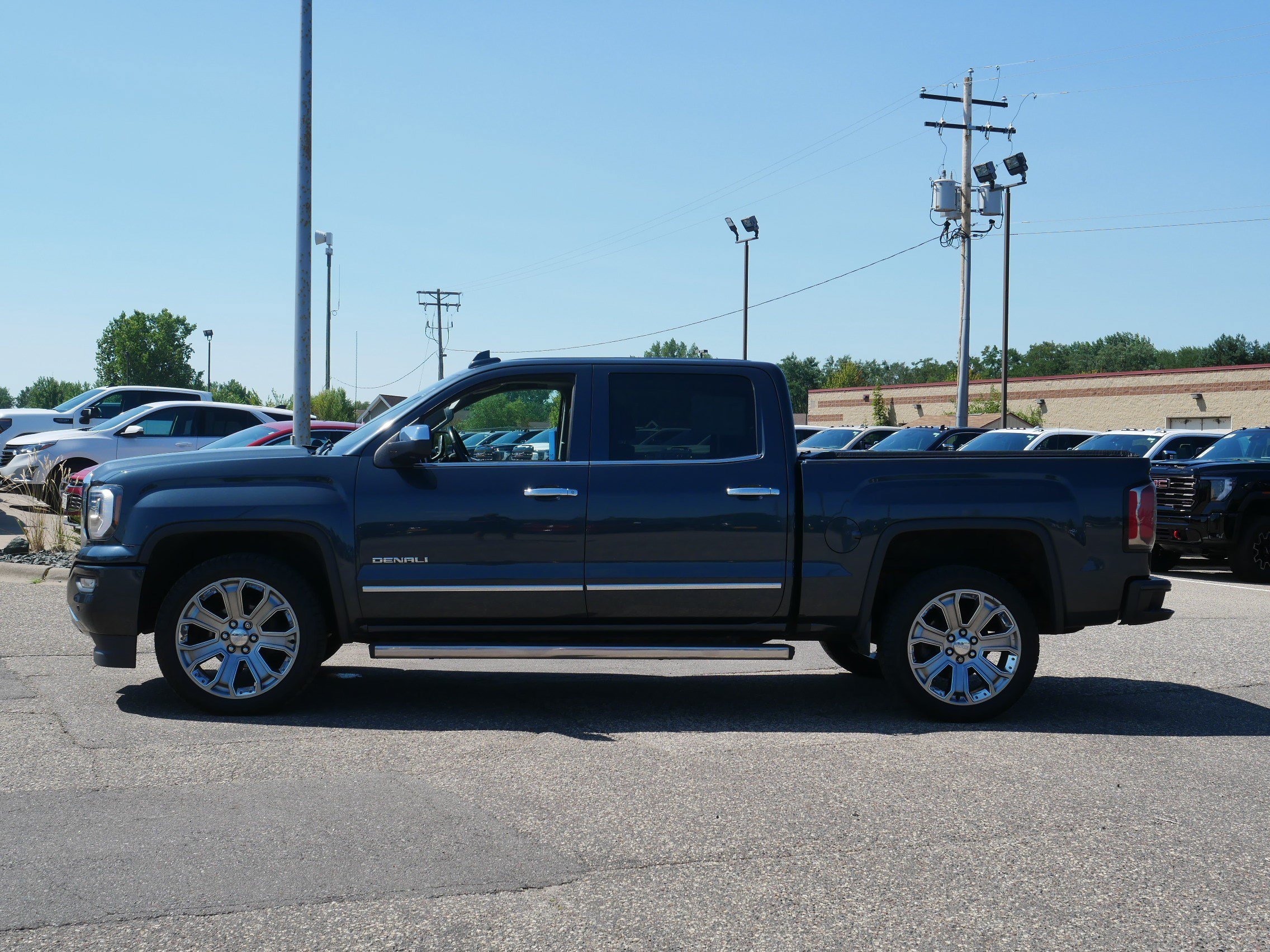 Used 2018 GMC Sierra 1500 Denali w/ Denali Ultimate Package AWD/4WD image 4