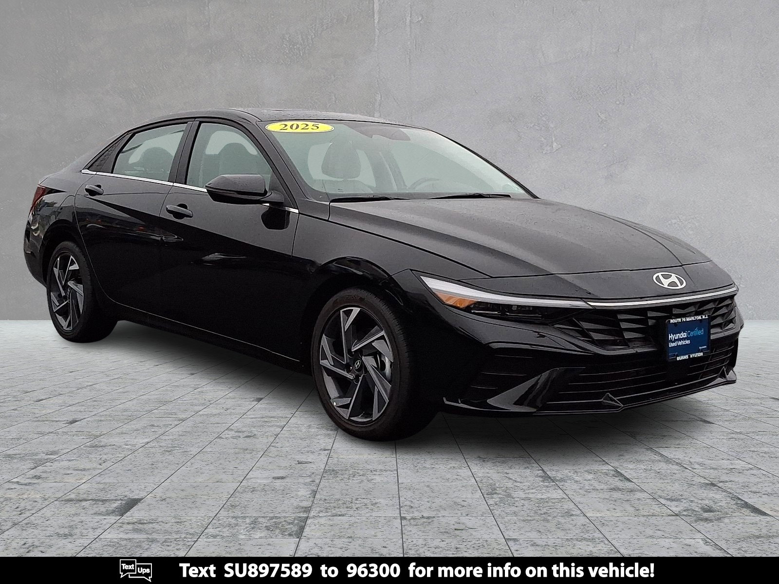 Used 2025 Hyundai Elantra Limited image 1