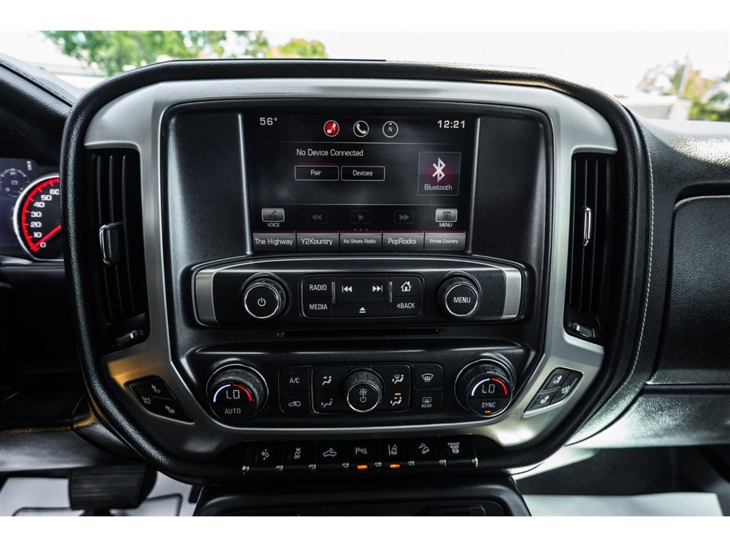 Used 2015 GMC Sierra 2500 Denali w/ Duramax Plus Package AWD/4WD image 20