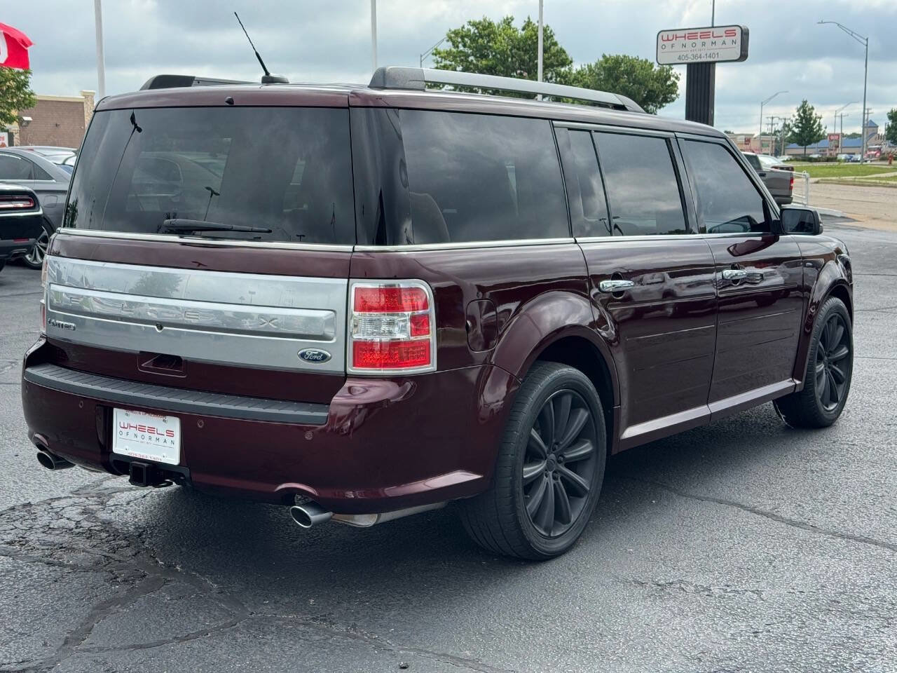Used 2017 Ford Flex Limited w/ Equipment Group 301A FWD image 5