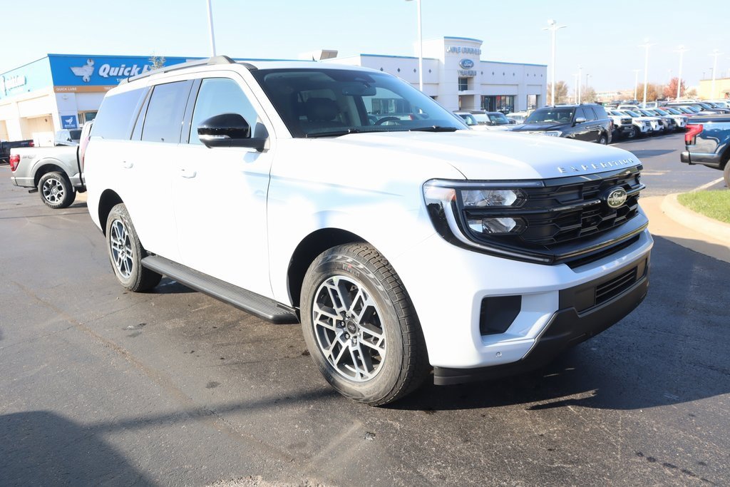 New 2025 Ford Expedition Active image 1