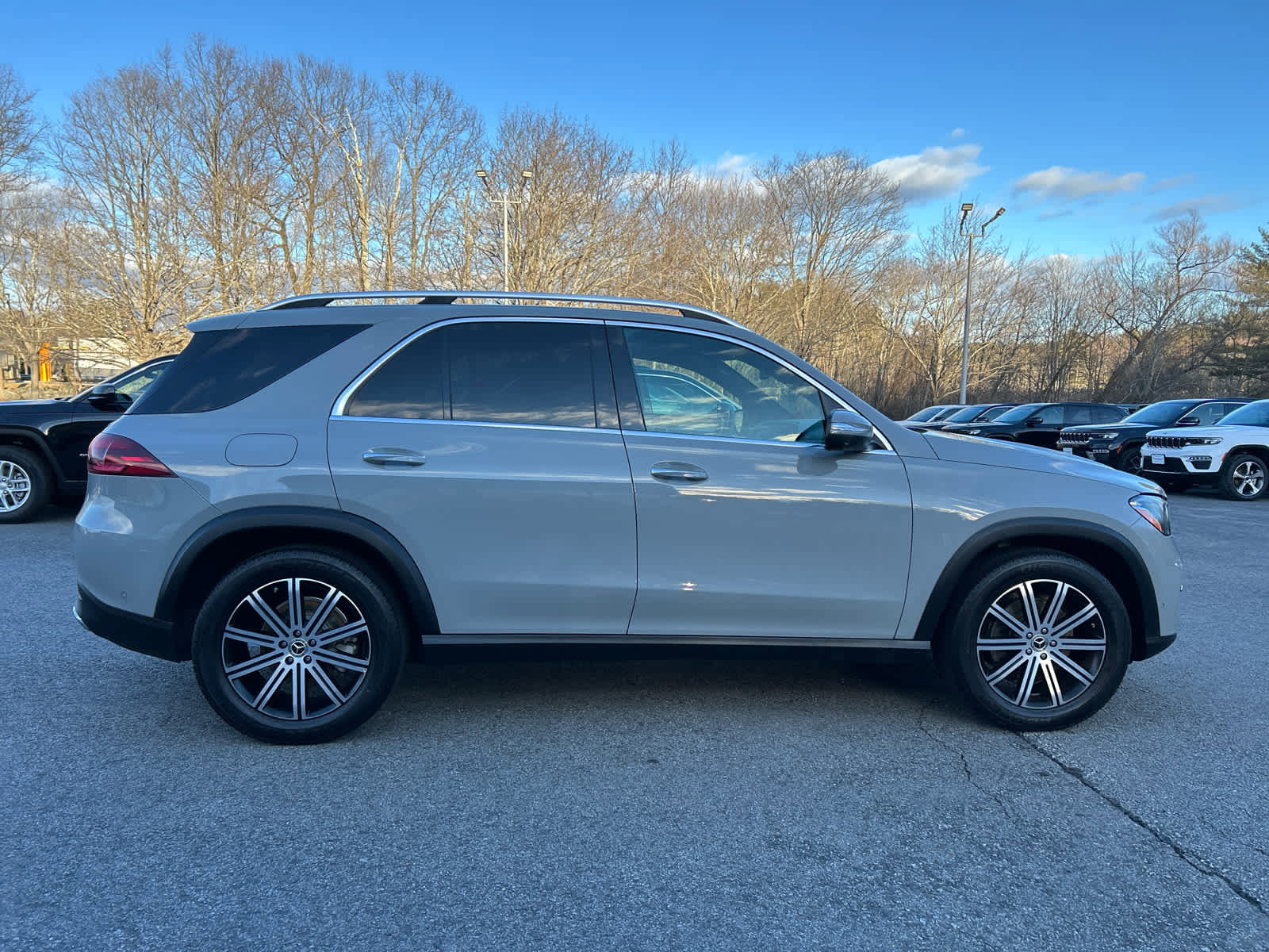 Used 2024 Mercedes-Benz GLE 350 4MATIC image 4