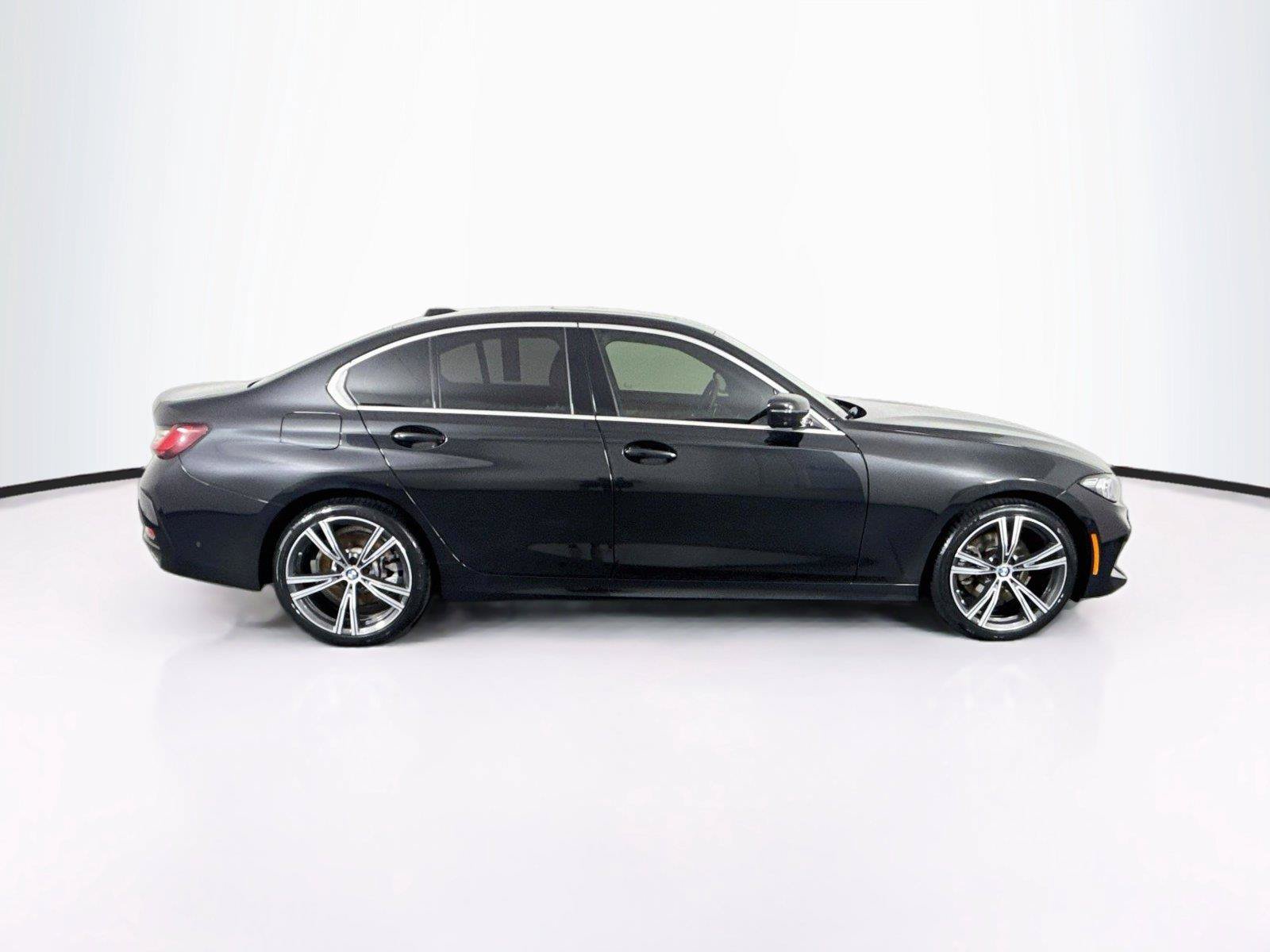 Used 2024 BMW 330i Sedan RWD image 11