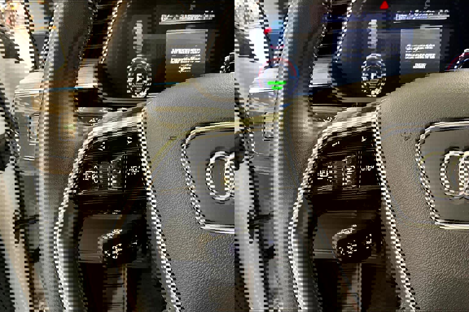 Used 2021 Audi e-tron Prestige w/ Prestige Package image 23