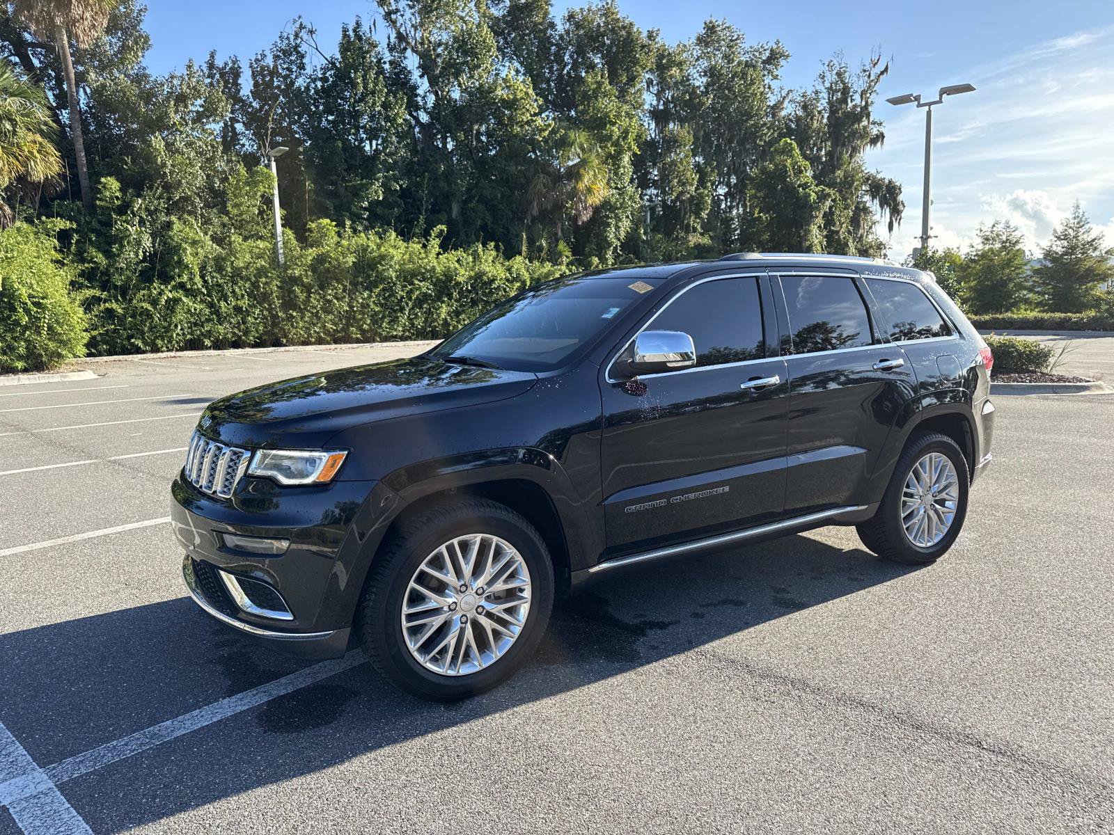 Used 2017 Jeep Grand Cherokee Summit AWD/4WD image 7