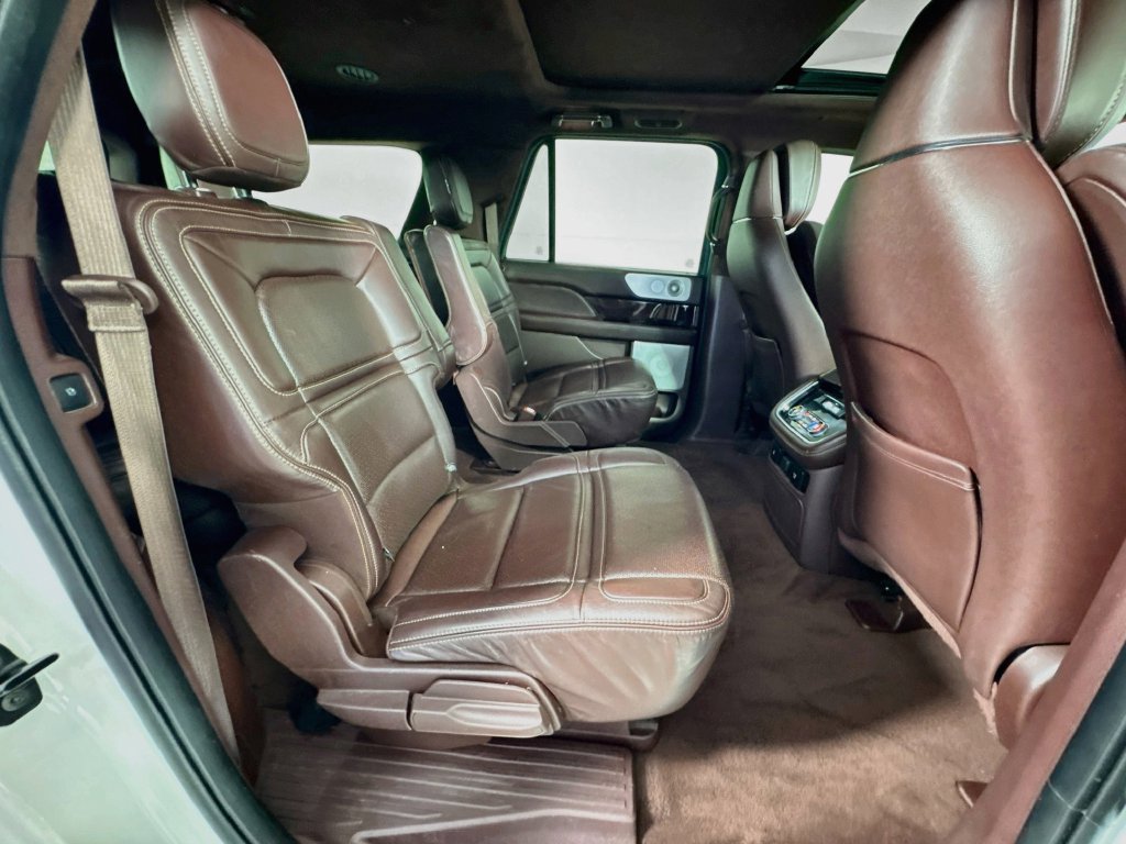 Used 2021 Lincoln Navigator L Black Label w/ Cargo Convenience Package AWD/4WD image 37