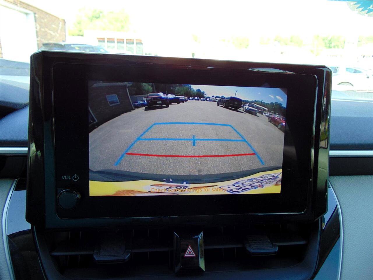 Used 2025 Toyota Corolla LE image 23