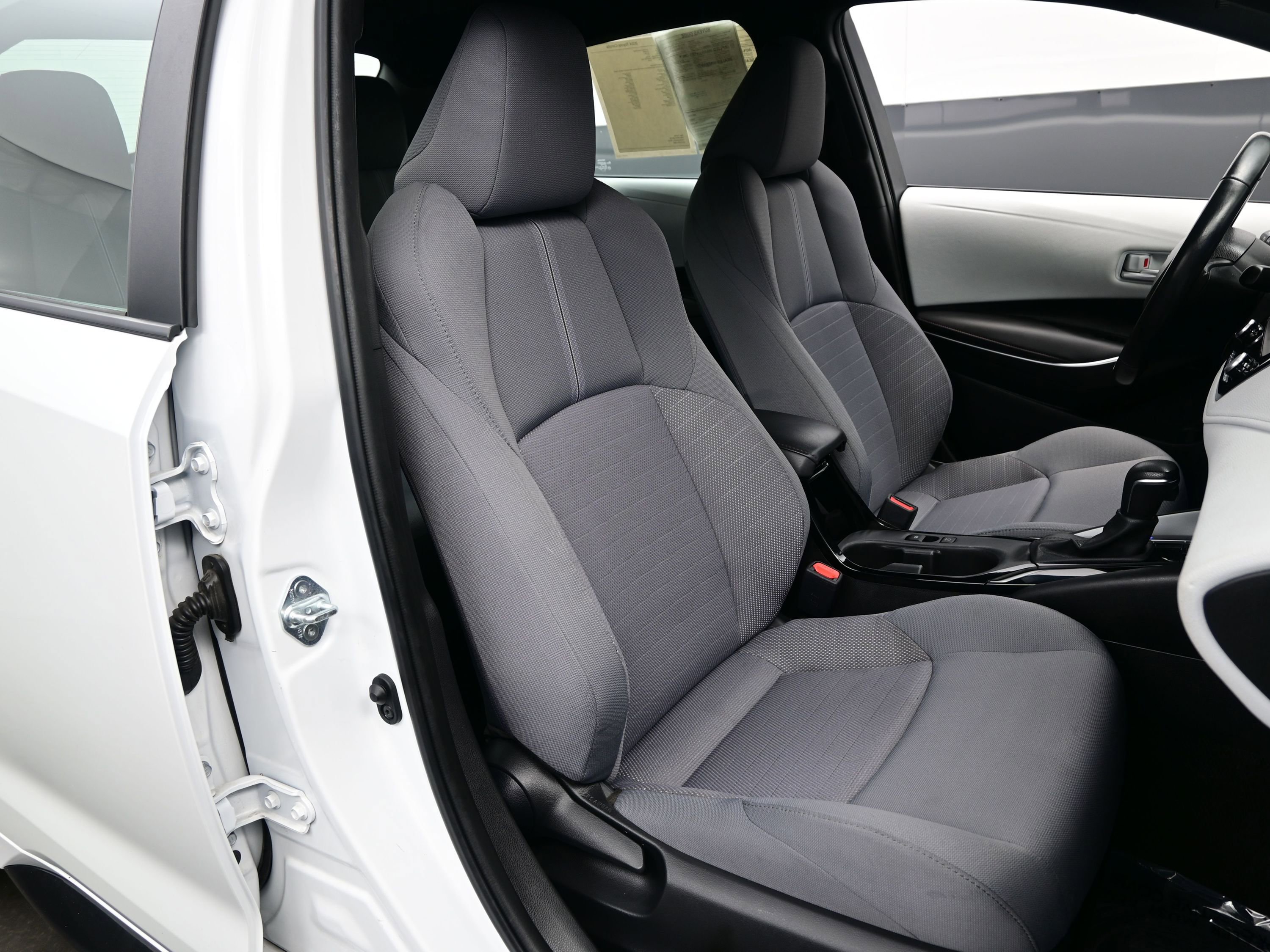 Used 2024 Toyota Corolla SE image 13