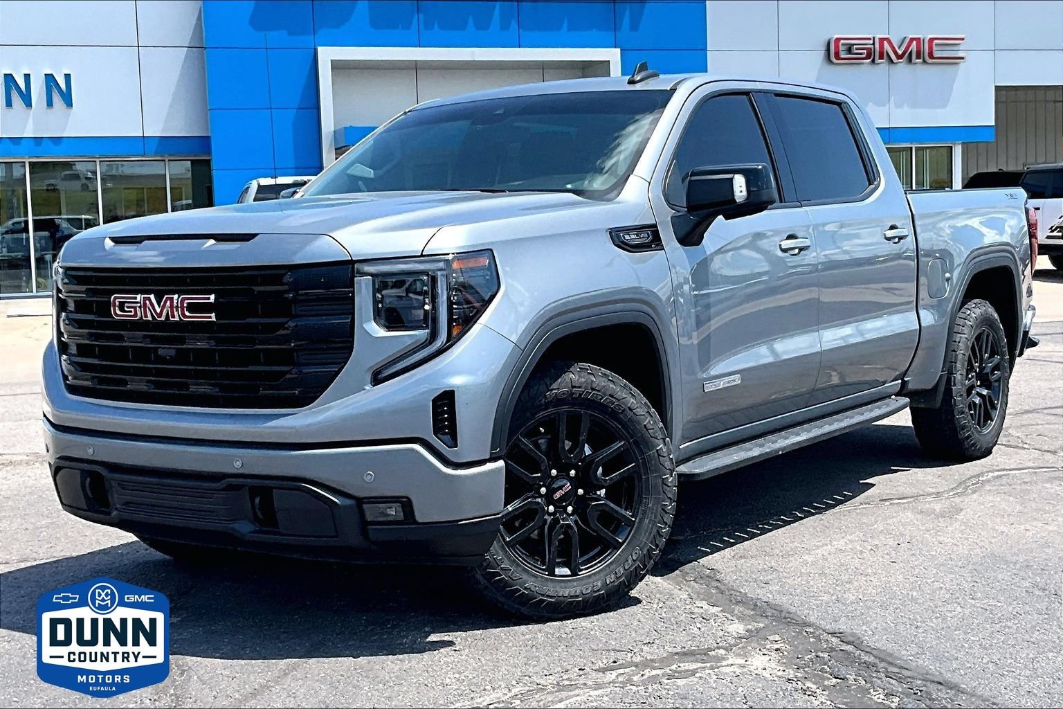 Used 2024 GMC Sierra 1500 Elevation w/ Elevation Premium Package AWD/4WD image 1
