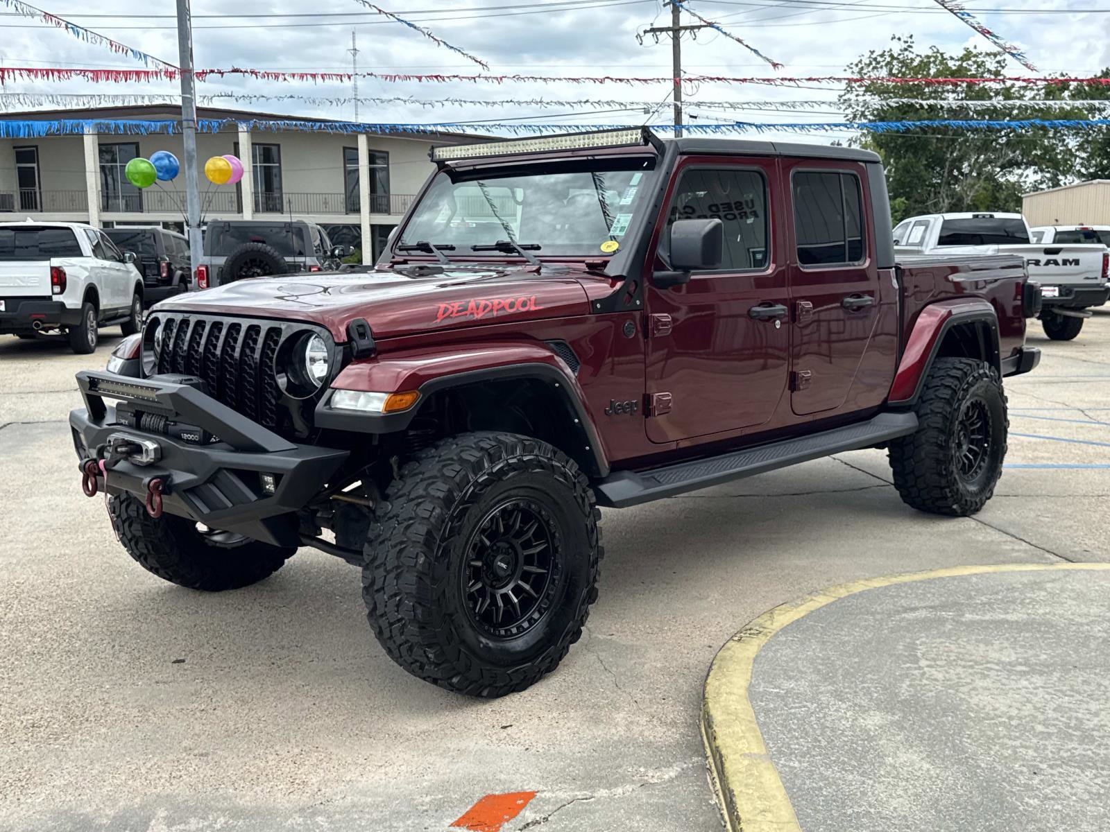 Used 2021 Jeep Gladiator Sport AWD/4WD image 3