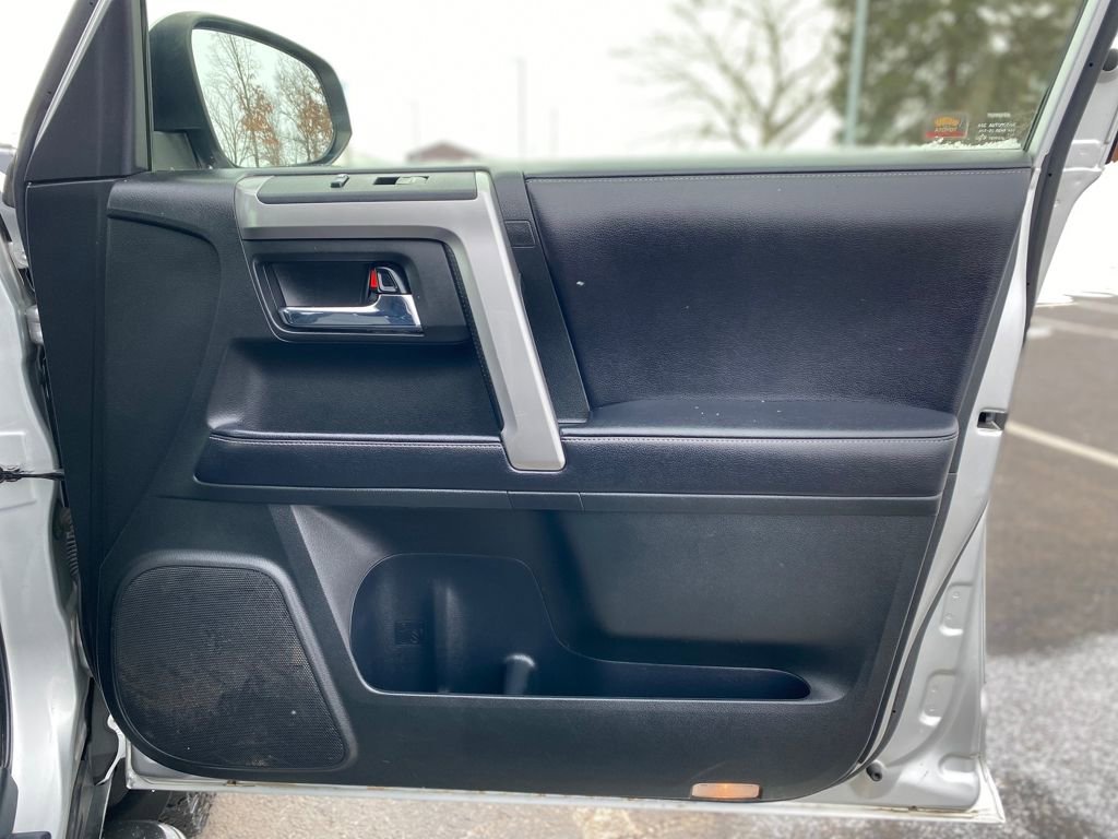 Used 2018 Toyota 4Runner SR5 image 9