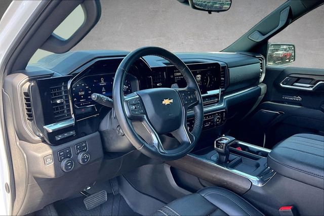Used 2024 Chevrolet Silverado 1500 High Country w/ Technology Package AWD/4WD image 12