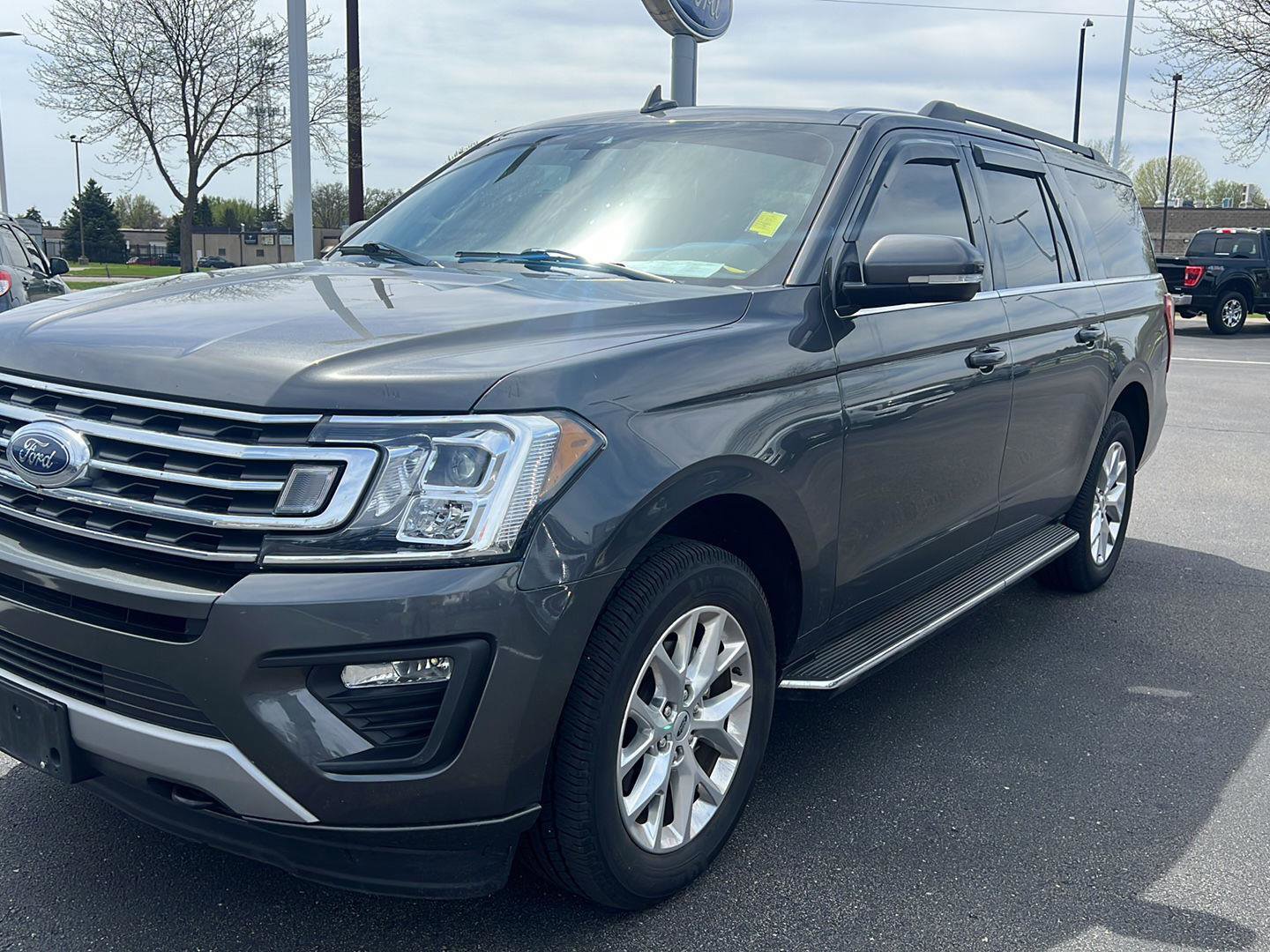 Used 2020 Ford Expedition Max XLT w/ Equipment Group 202A AWD/4WD image 13